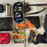 Viktigt innehåll i bug-out-bag.